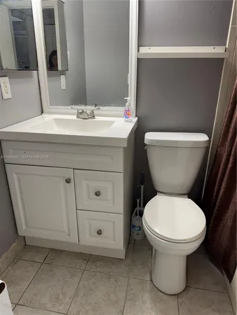 $199,900 | 5580 Lakeside Drive, Unit 205, Margate, FL 33063
