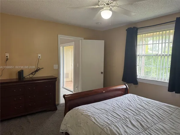 $199,900 | 5580 Lakeside Drive, Unit 205, Margate, FL 33063