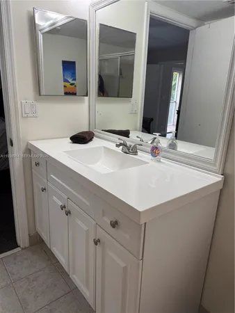 $199,900 | 5580 Lakeside Drive, Unit 205, Margate, FL 33063