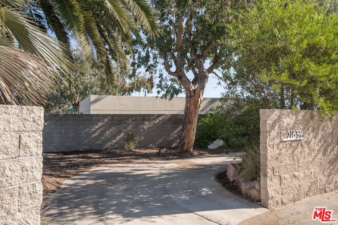 21839 Saddle Peak Road Topanga, CA 90290 - Photo 39 of 72