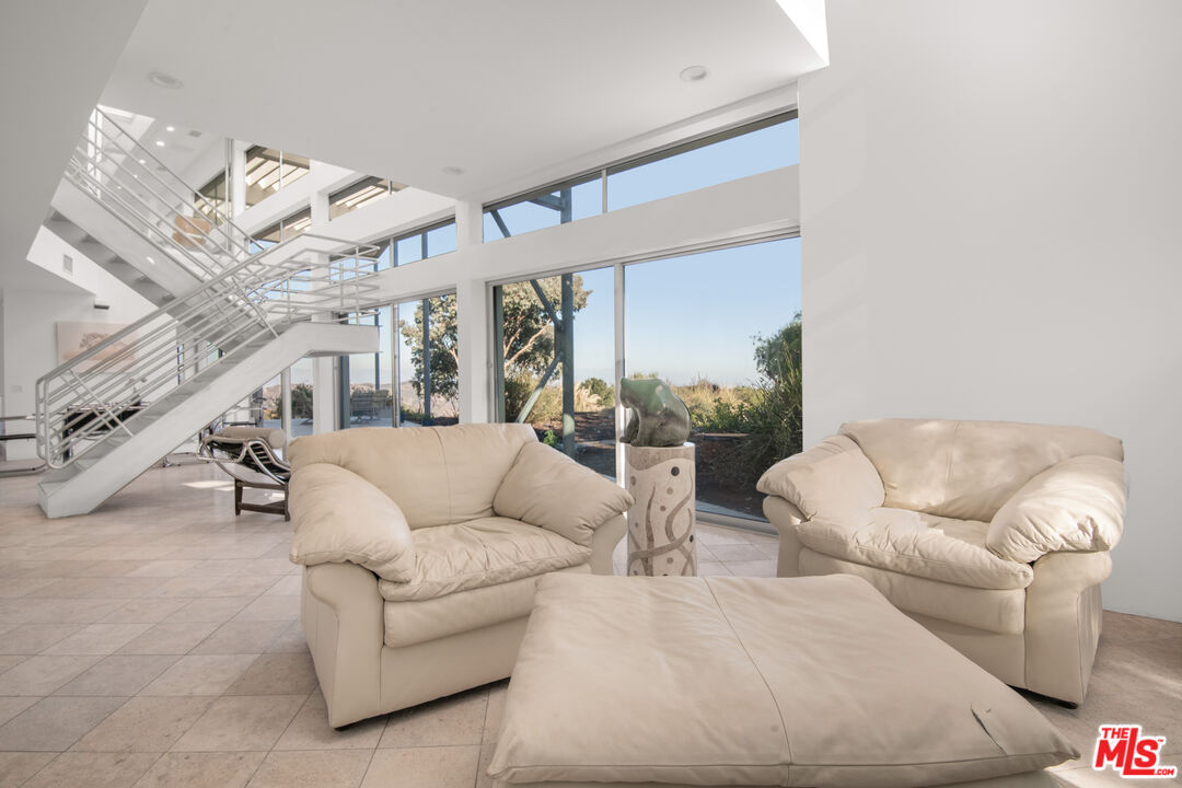21839 Saddle Peak Road Topanga, CA 90290 - Photo 6 of 72