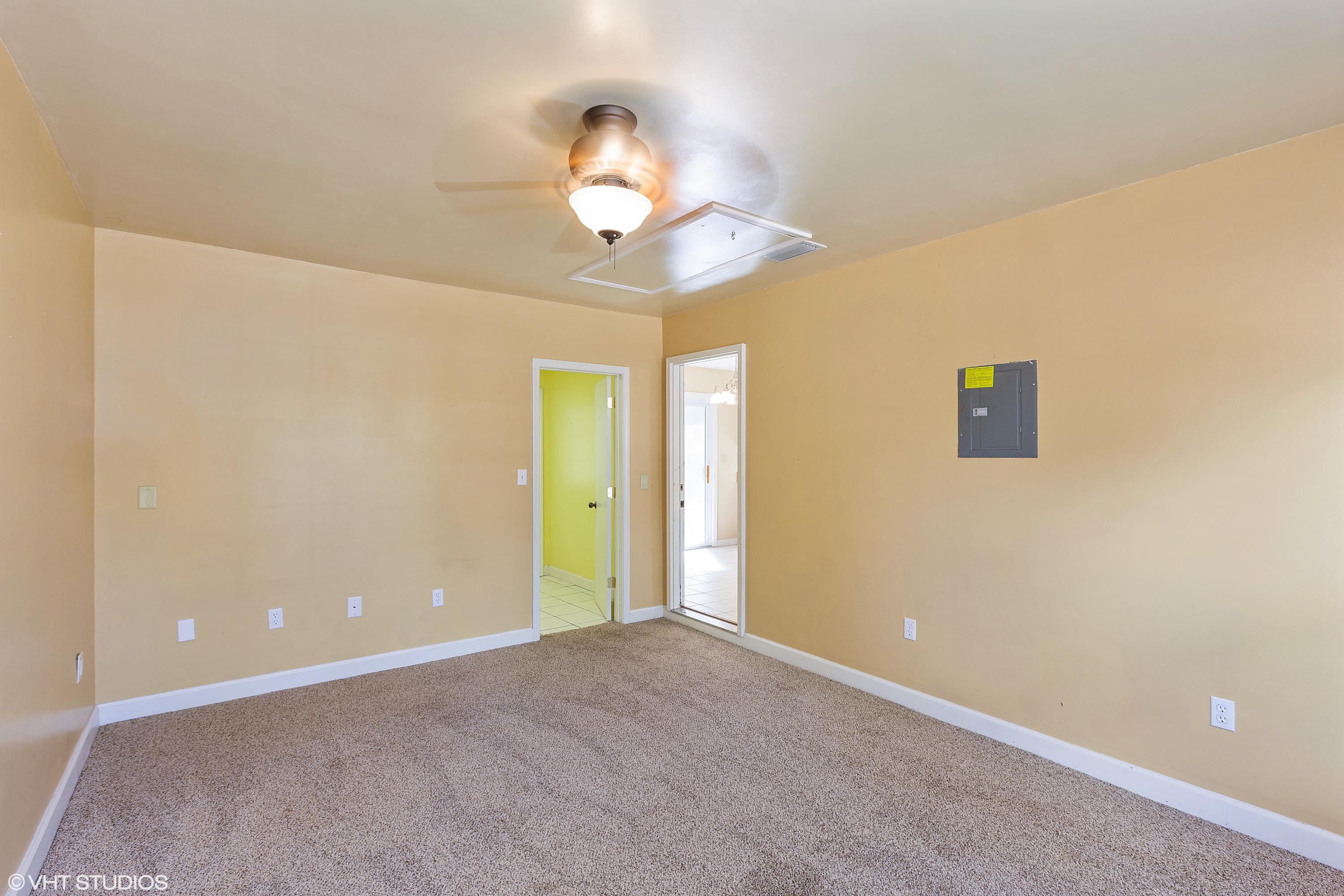 337 John King Road Crestview, FL 32539 - Photo 8 of 24 09_337JOHNKINGRD_2009_HiRes