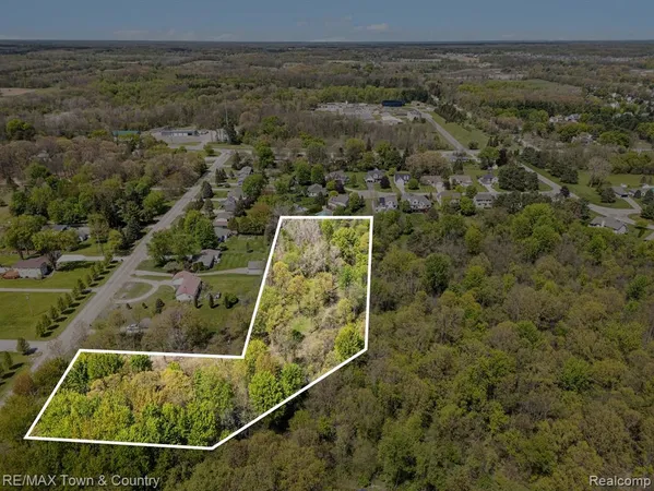 $39,900 | 15127 Hogan Road, Linden, MI 48451