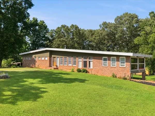 $334,900 | 1960 County Road 102, Cedar Bluff, AL 35959