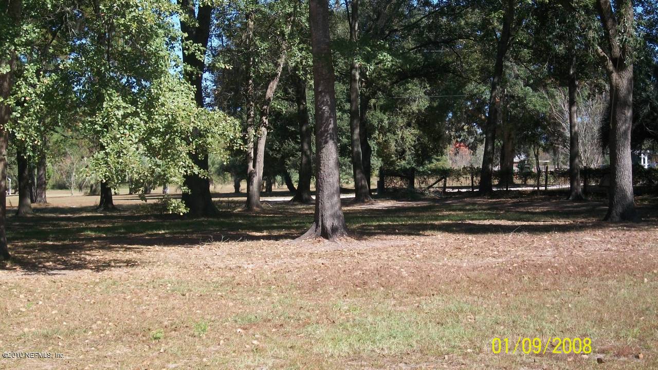 6588 Sandsdale Road Macclenny, FL 32063 - Photo 2 of 25 Front yard