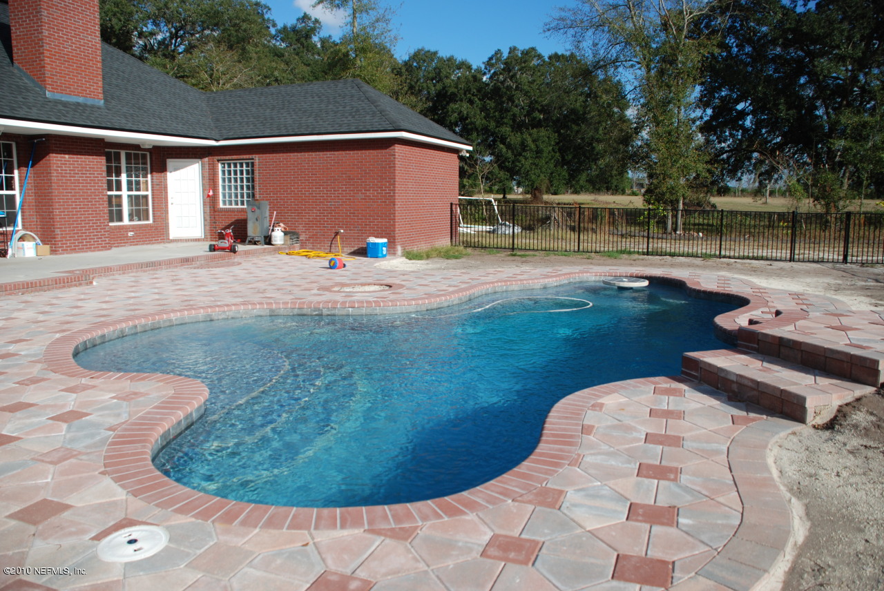 6588 Sandsdale Road Macclenny, FL 32063 - Photo 5 of 25 Back of house