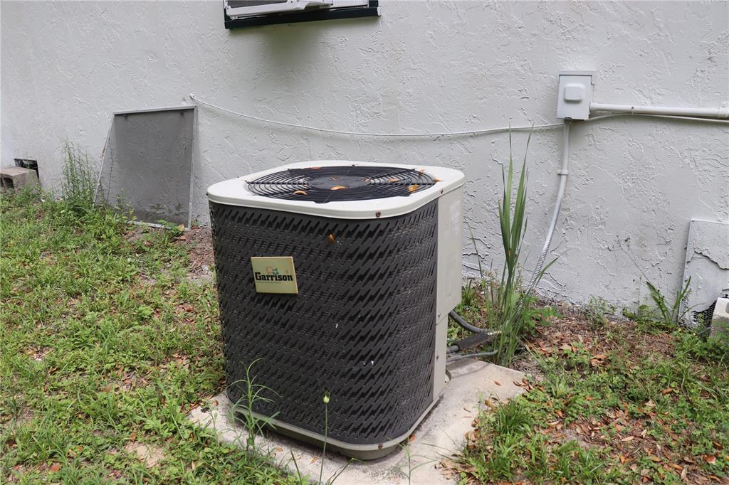19791 Southwest 108th Lane Dunnellon, FL 34432 - Photo 13 of 19 a closeup of a stove