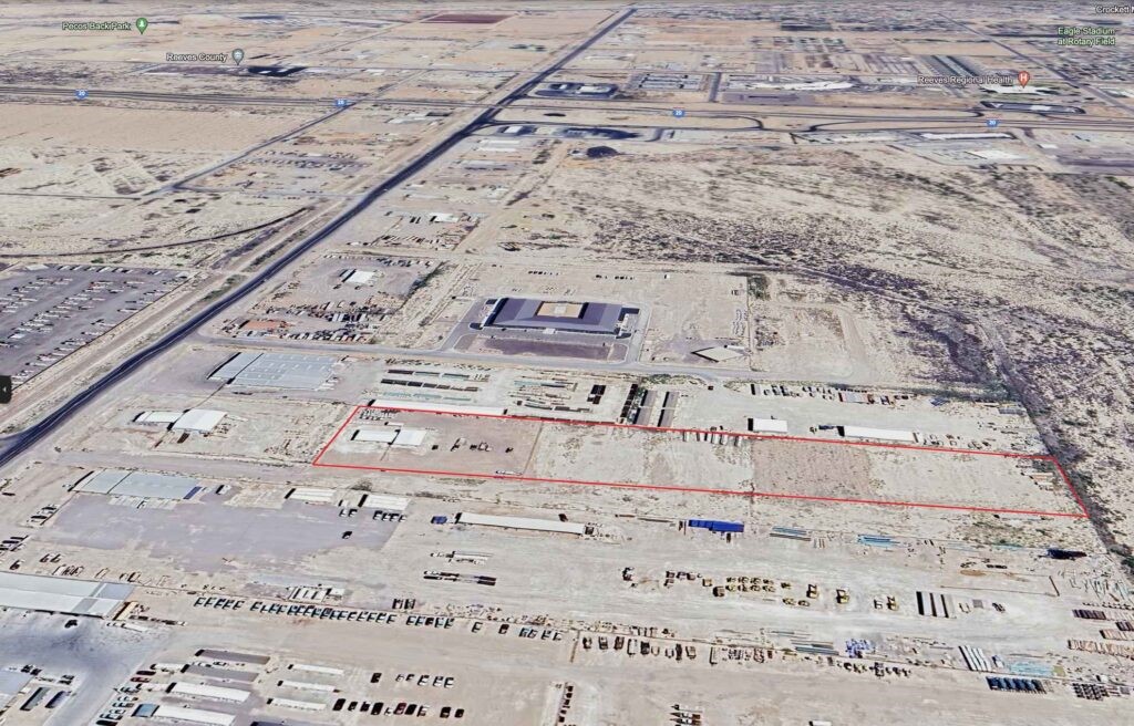 3050 Highway 17 Pecos, TX 79772 - Photo 21 of 22 a view of a black and white bed