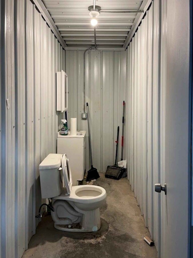 3050 Highway 17 Pecos, TX 79772 - Photo 6 of 22 a bathroom with a sink a toilet and shower