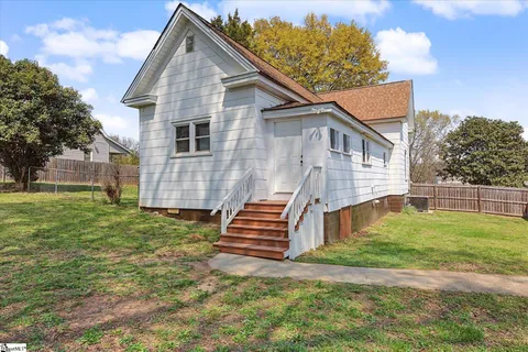 $229,000 | 3 Wardlaw Street, Pelzer, SC 29669