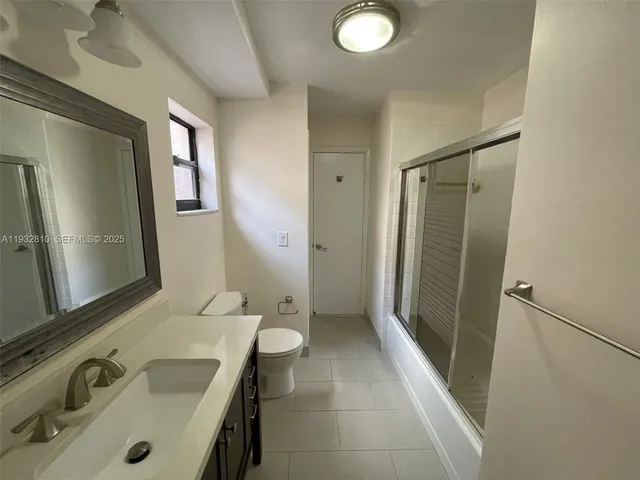 $3,300 | 16606 Greens Edge Circle, Unit 87, Weston, FL 33326