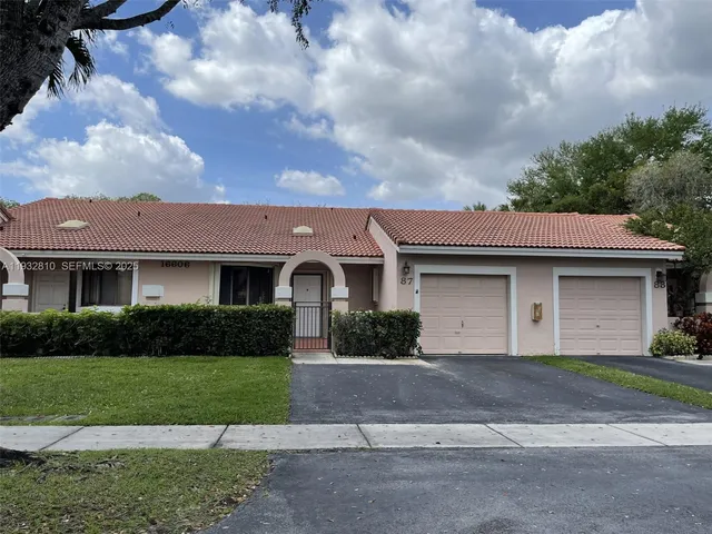 $3,300 | 16606 Greens Edge Circle, Unit 87, Weston, FL 33326
