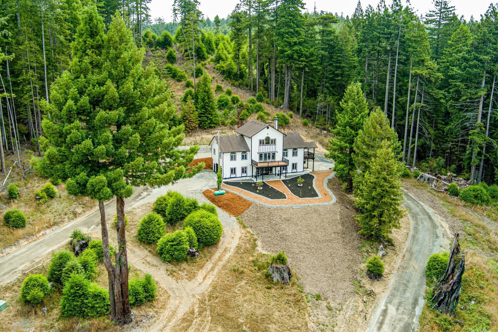 155 Pomeroy Hollow Road Eureka, CA 95503 - Photo 4 of 60