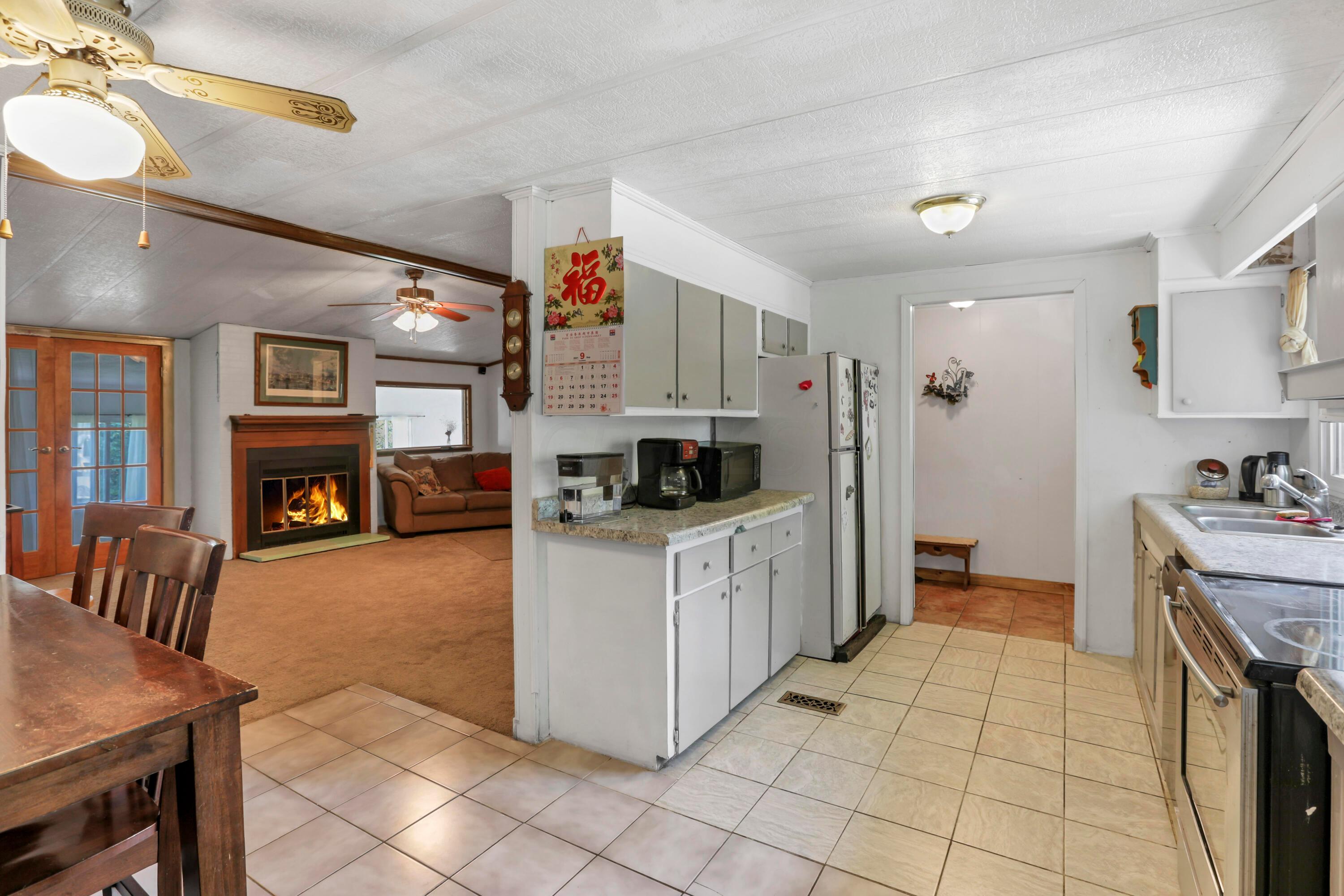 6585 York Road Southwest Pataskala, OH 43062 - Photo 12 of 38 Gallery Image 12