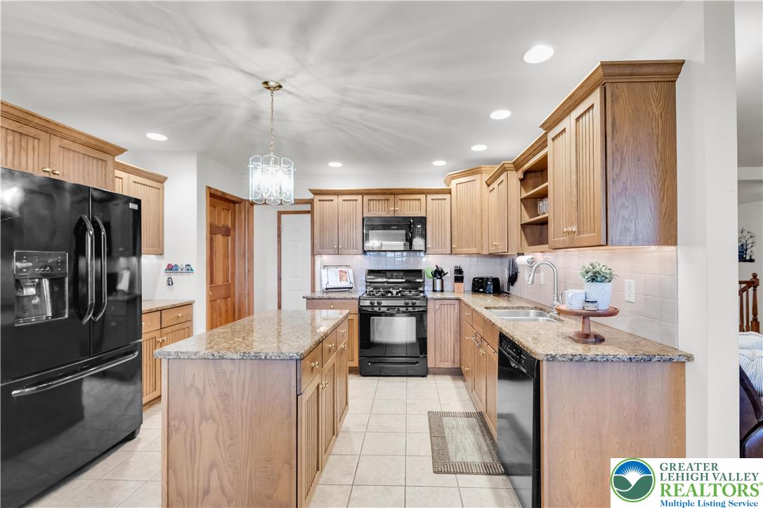 461 East Beil Avenue Nazareth, PA 18064 - Photo 16 of 64