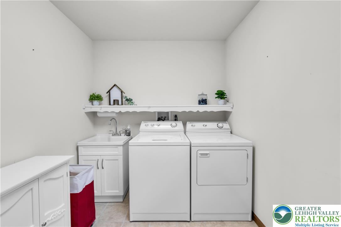 461 East Beil Avenue Nazareth, PA 18064 - Photo 22 of 64