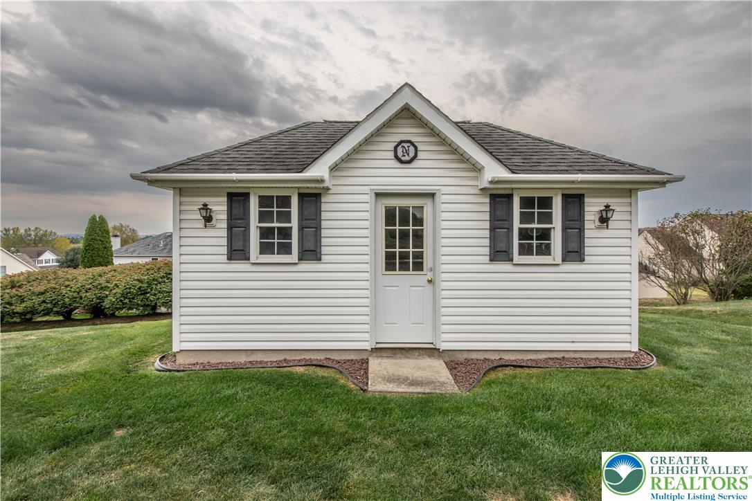 461 East Beil Avenue Nazareth, PA 18064 - Photo 57 of 64 a front view of a house with a yard