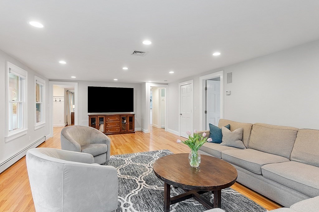 133 Range Road Concord, MA 01742 - Photo 8 of 42 Gallery Image 8