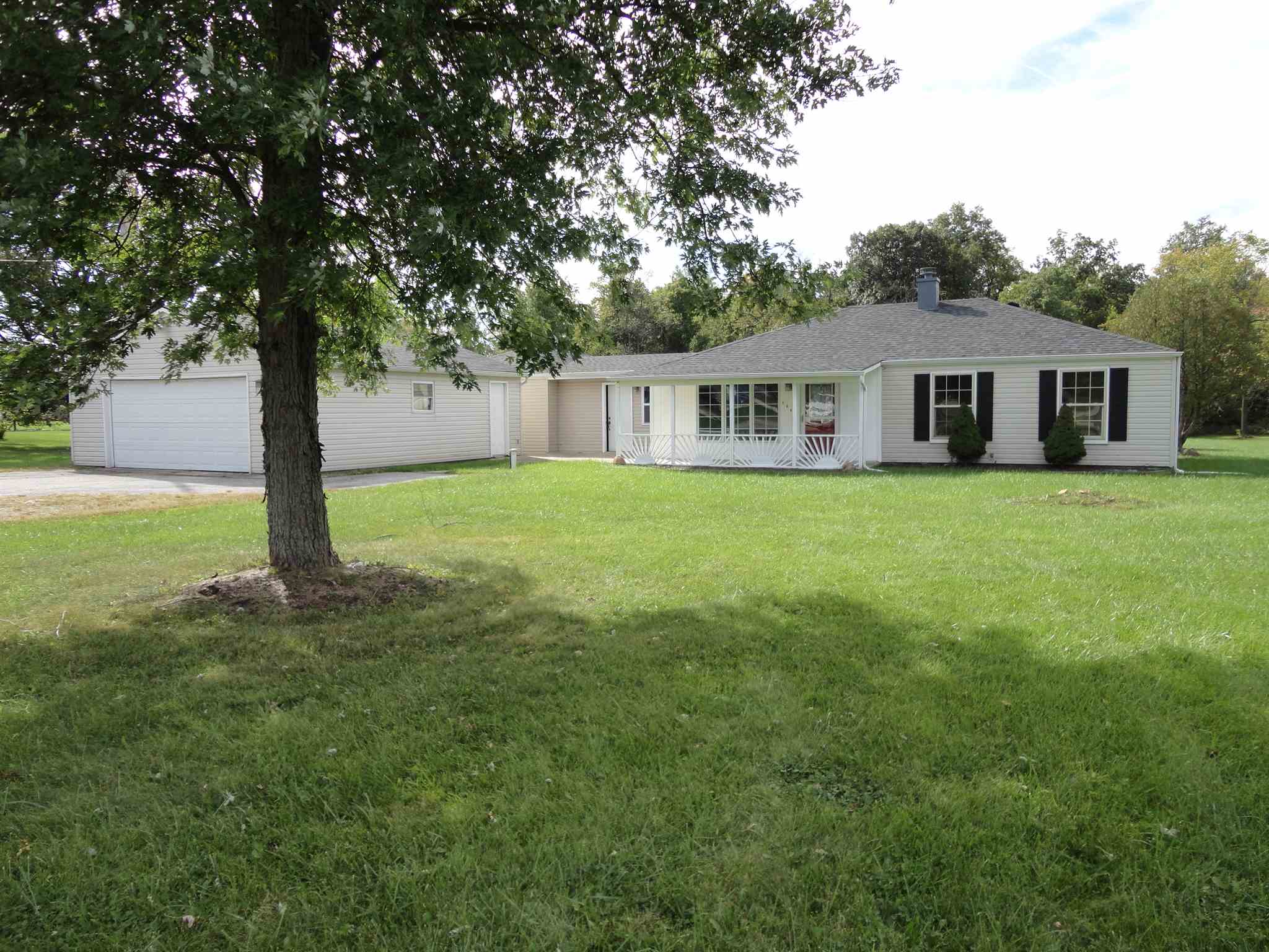 5803 Goshen Road Fort Wayne, IN 46818 - Photo 2 of 29