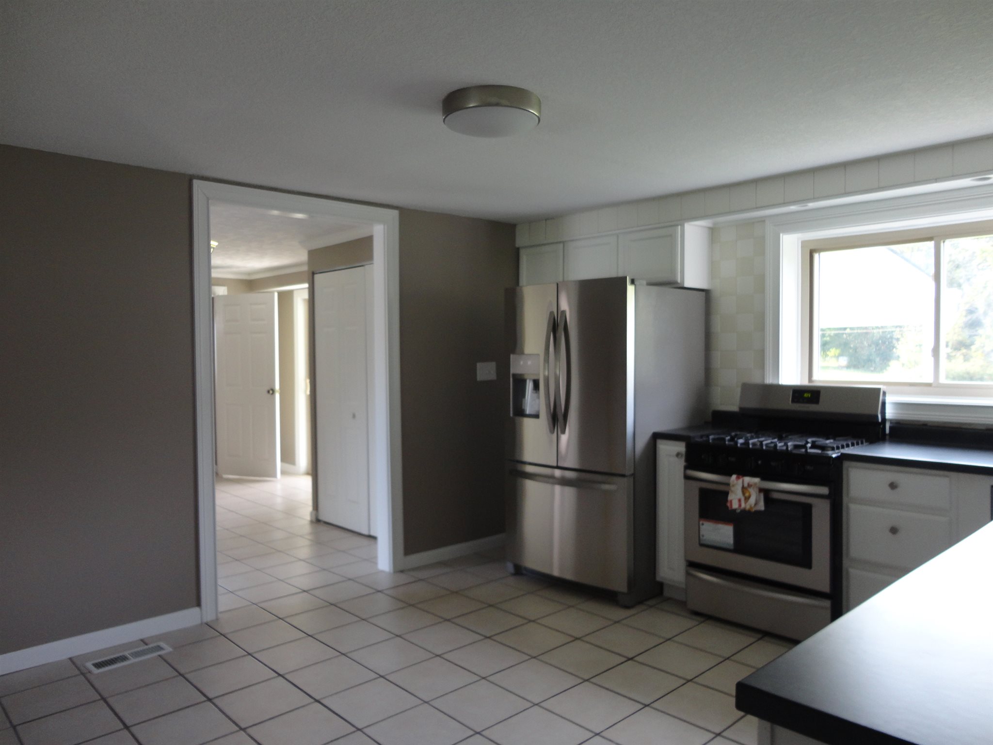 5803 Goshen Road Fort Wayne, IN 46818 - Photo 10 of 29