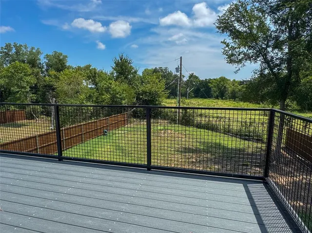 a view of a tennis court