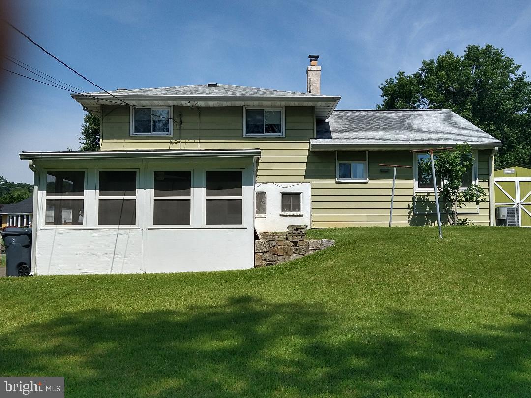 1429 Doris Road Abington, PA 19001 - Photo 2 of 16 Gallery Image 2