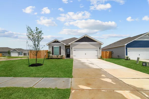 $2,255 | 701 Jasmine Ridge Lane, Waller, TX 77484