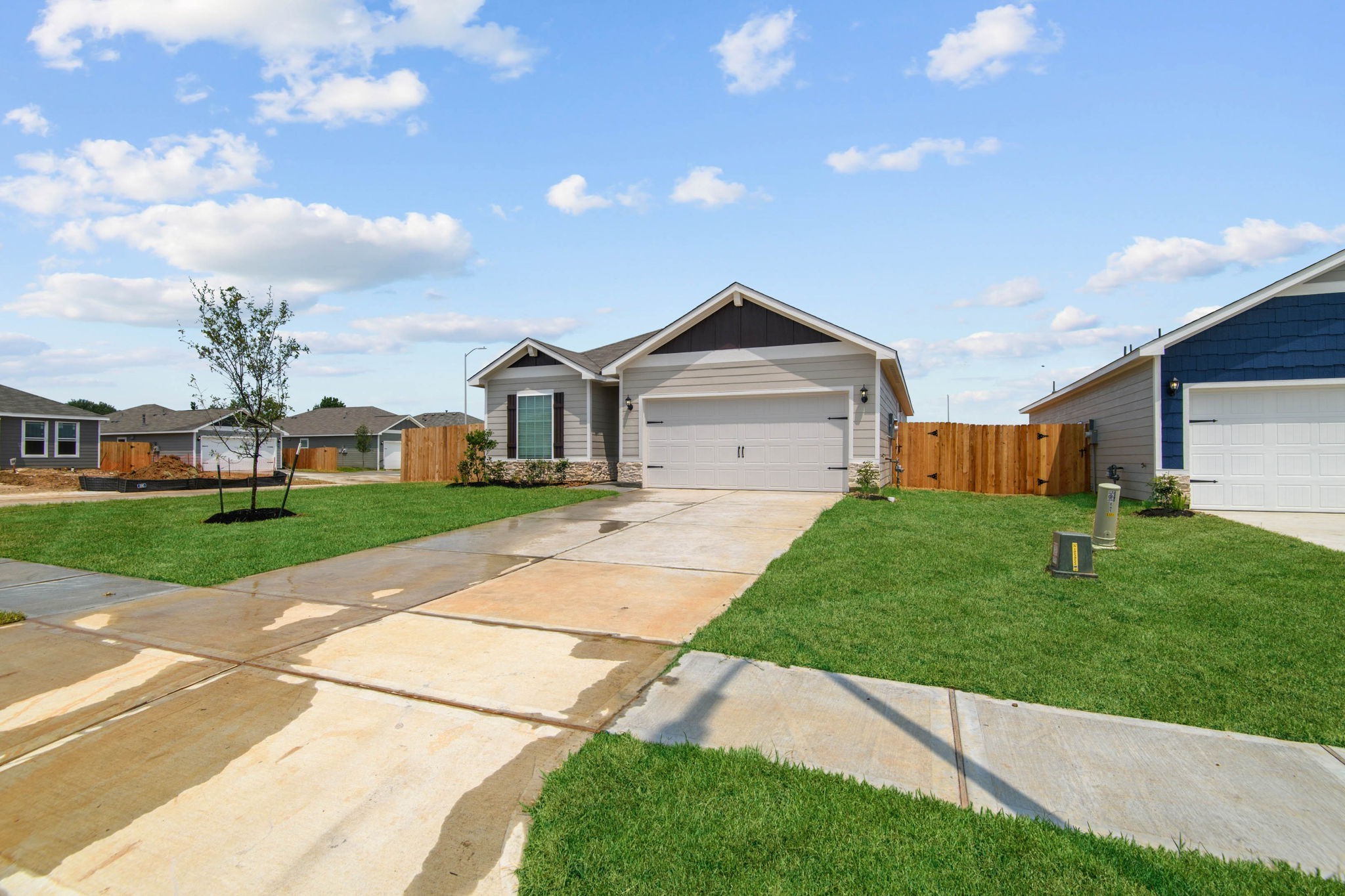 701 Jasmine Ridge Lane Waller, TX 77484 - Photo 2 of 18