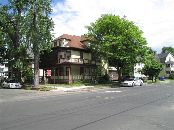 533 Dickinson Street Springfield, MA 01108 - Photo 1 of 14 Gallery Image 1