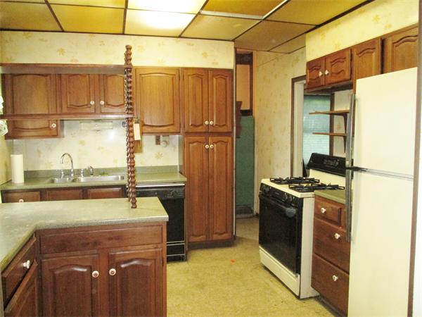533 Dickinson Street Springfield, MA 01108 - Photo 3 of 14 Gallery Image 3