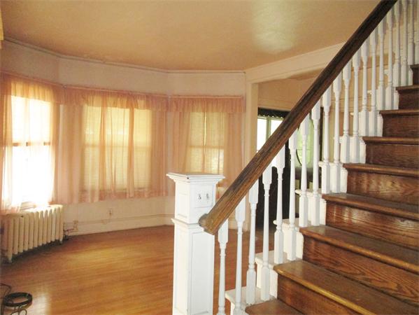 533 Dickinson Street Springfield, MA 01108 - Photo 4 of 14 Gallery Image 4