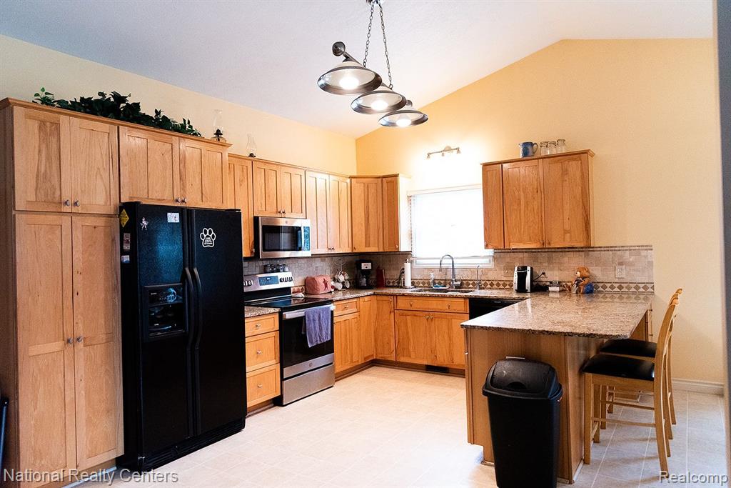 1499 Argentine Road Howell, MI 48843 - Photo 9 of 42
