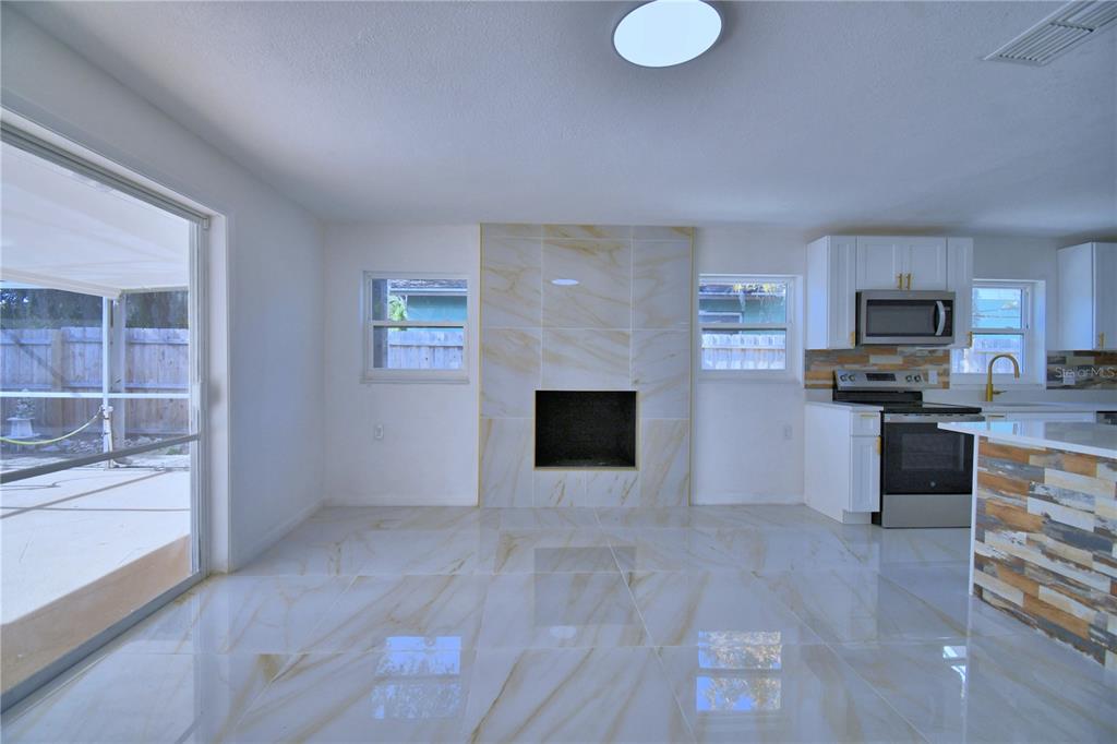 5504 Sedgefield Street Orlando, FL 32808 - Photo 7 of 39