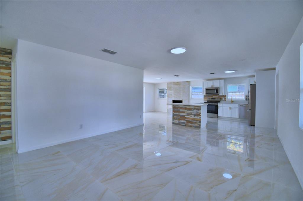 5504 Sedgefield Street Orlando, FL 32808 - Photo 9 of 39