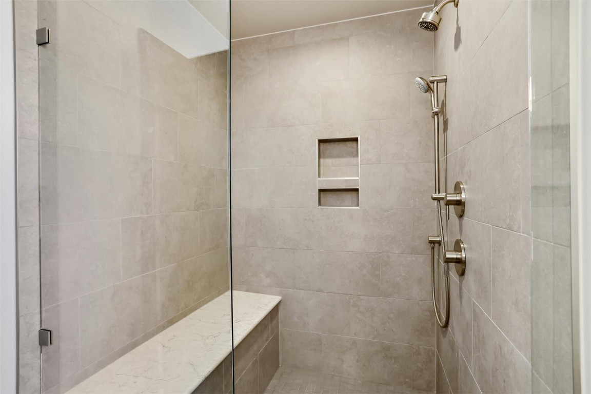 62 Vendette Road Silverthorne, CO 80498 - Photo 13 of 35 a bathroom with a shower