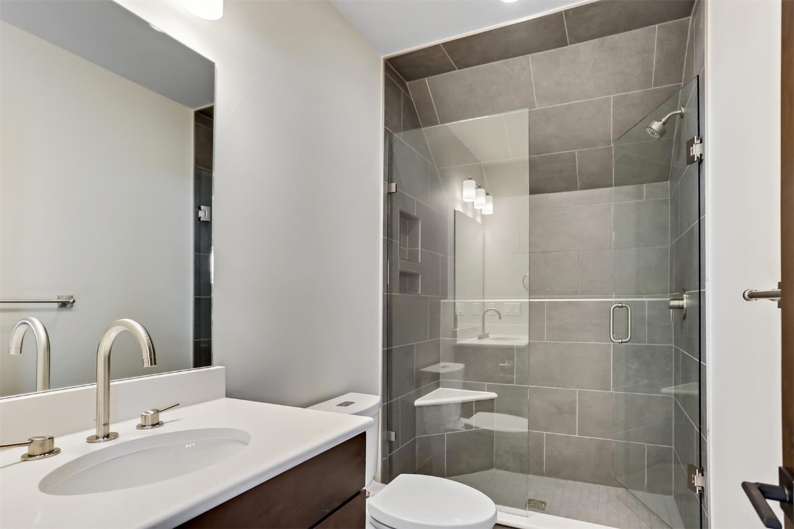 62 Vendette Road Silverthorne, CO 80498 - Photo 16 of 35 a bathroom with a sink toilet and shower