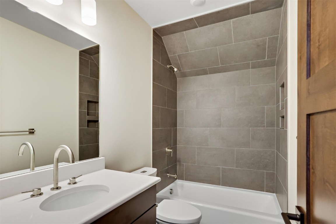 62 Vendette Road Silverthorne, CO 80498 - Photo 18 of 35 a bathroom with a sink and a mirror