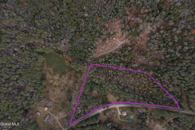 $795,000 | 330 Byrnes Road, Chester, NY 12853