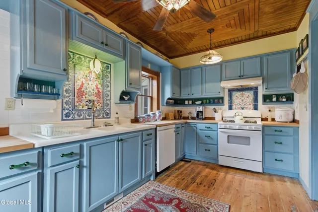 $795,000 | 330 Byrnes Road, Chester, NY 12853