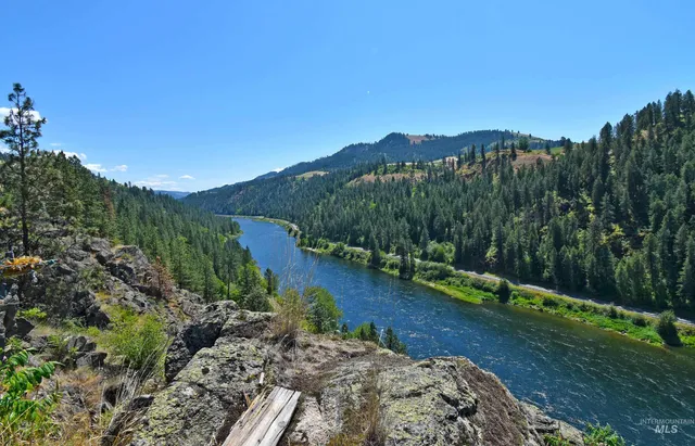 $489,000 | 1801 Old Peck Grade, Lenore, ID 83541