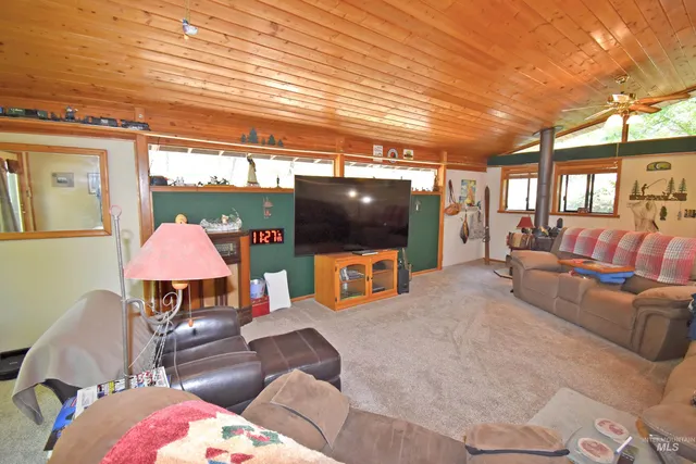 $489,000 | 1801 Old Peck Grade, Lenore, ID 83541