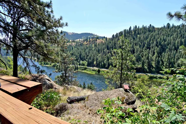 $489,000 | 1801 Old Peck Grade, Lenore, ID 83541