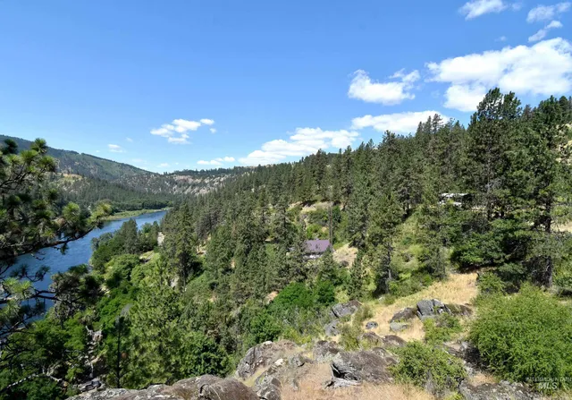 $489,000 | 1801 Old Peck Grade, Lenore, ID 83541