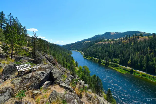 $489,000 | 1801 Old Peck Grade, Lenore, ID 83541