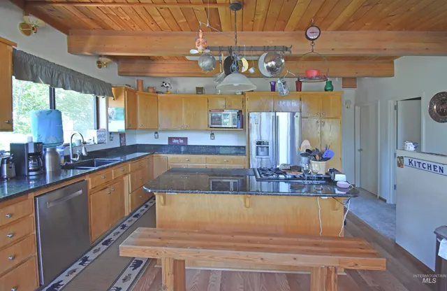 $489,000 | 1801 Old Peck Grade, Lenore, ID 83541