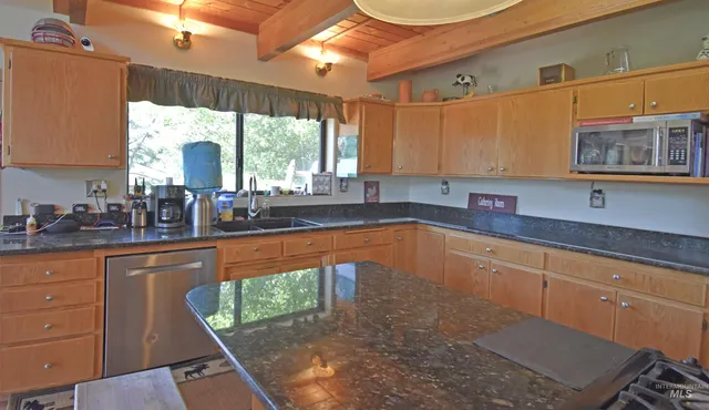 $489,000 | 1801 Old Peck Grade, Lenore, ID 83541