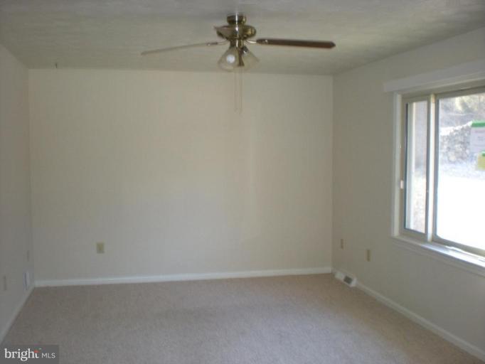 246 Sugar Maple Road Front Royal, VA 22630 - Photo 11 of 12 Living Room