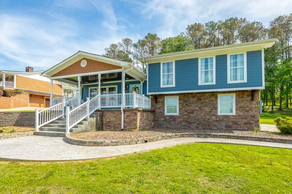 $400,000 | 133 County Road 206, Bridgeport, AL 35740