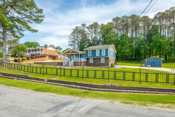 $400,000 | 133 County Road 206, Bridgeport, AL 35740