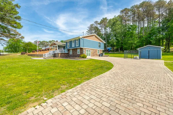 $400,000 | 133 County Road 206, Bridgeport, AL 35740